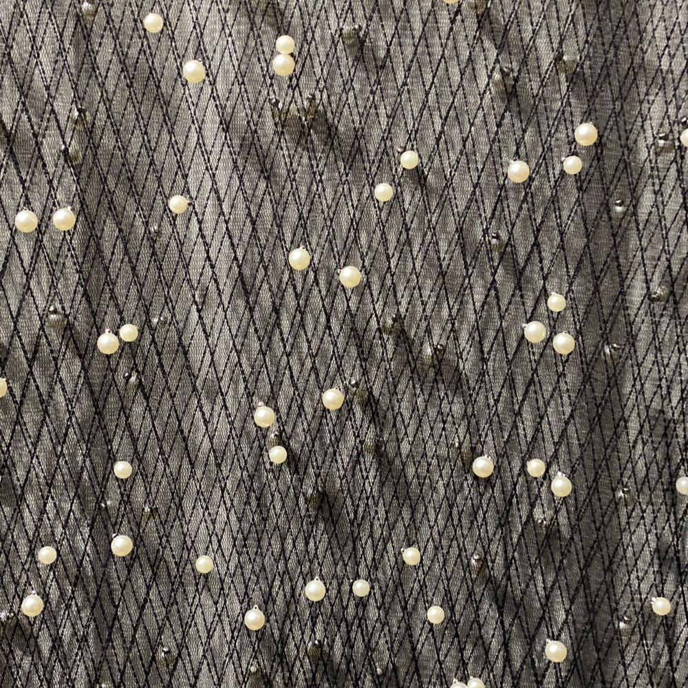 Pearl mesh top